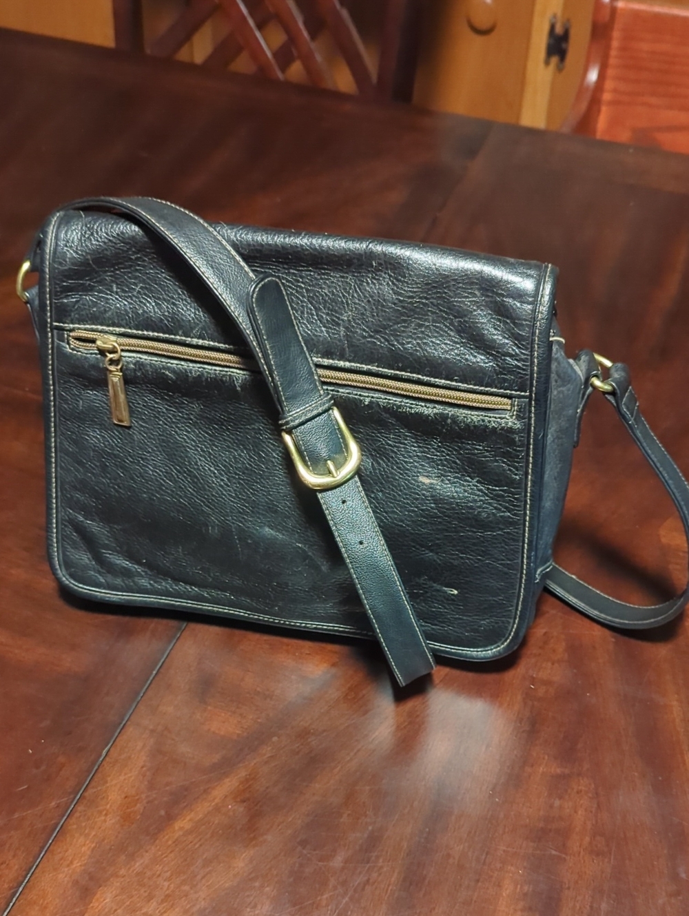 Vintage Giani Bernini black leather messenger / organizer crossbody bag